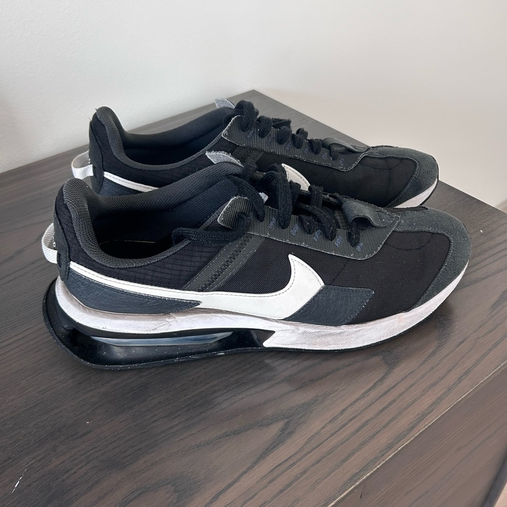 Nike Men’s Air Max Pre Day Running Size 13